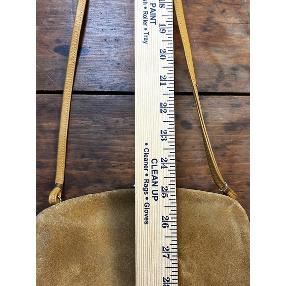 Vintage Tan Suede Handbag Purse Hard Sided Clasp Close Made In Italy READ - Picture 11 of 14